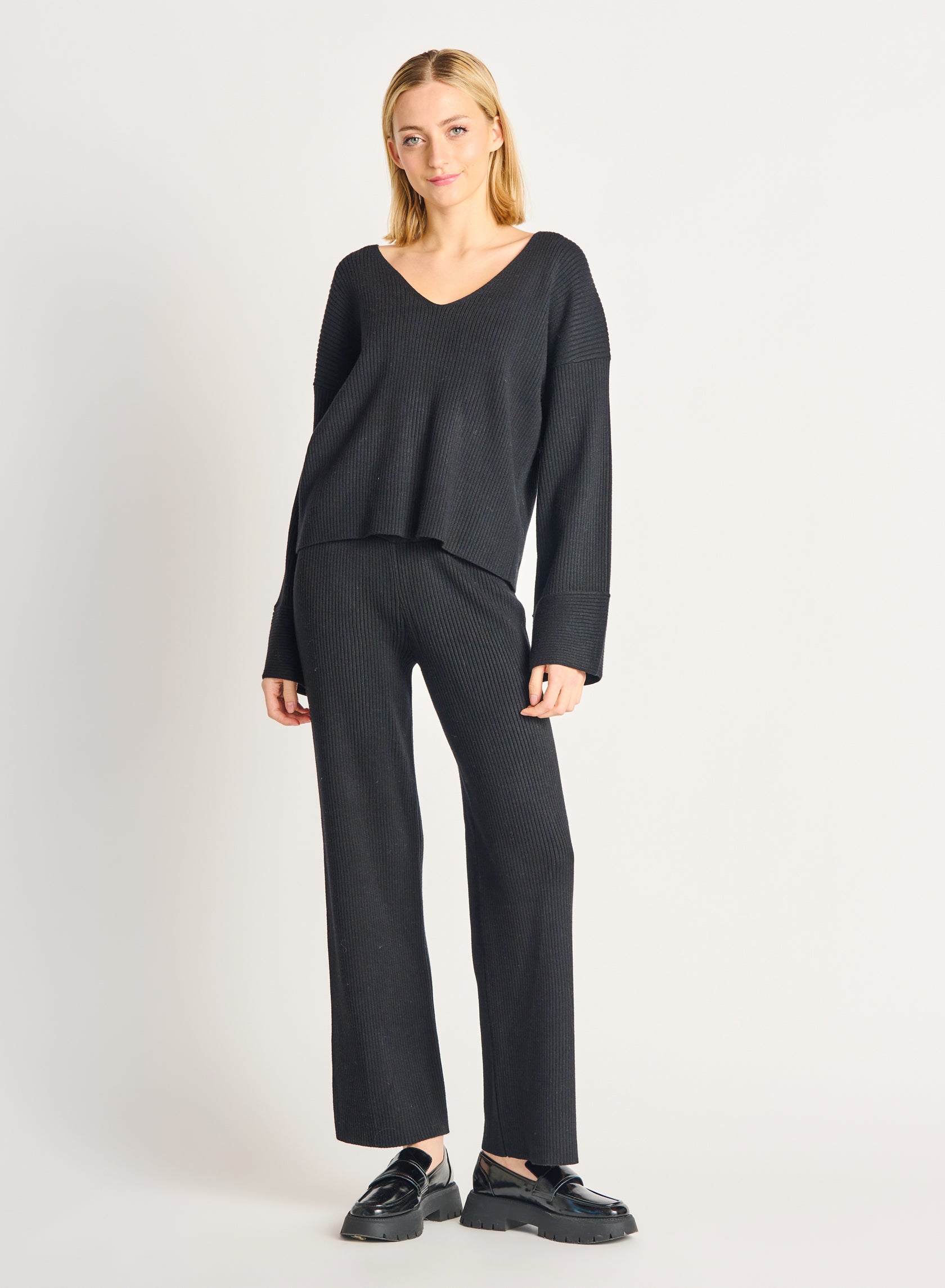 Wide Leg Ribbed Sweater Pant