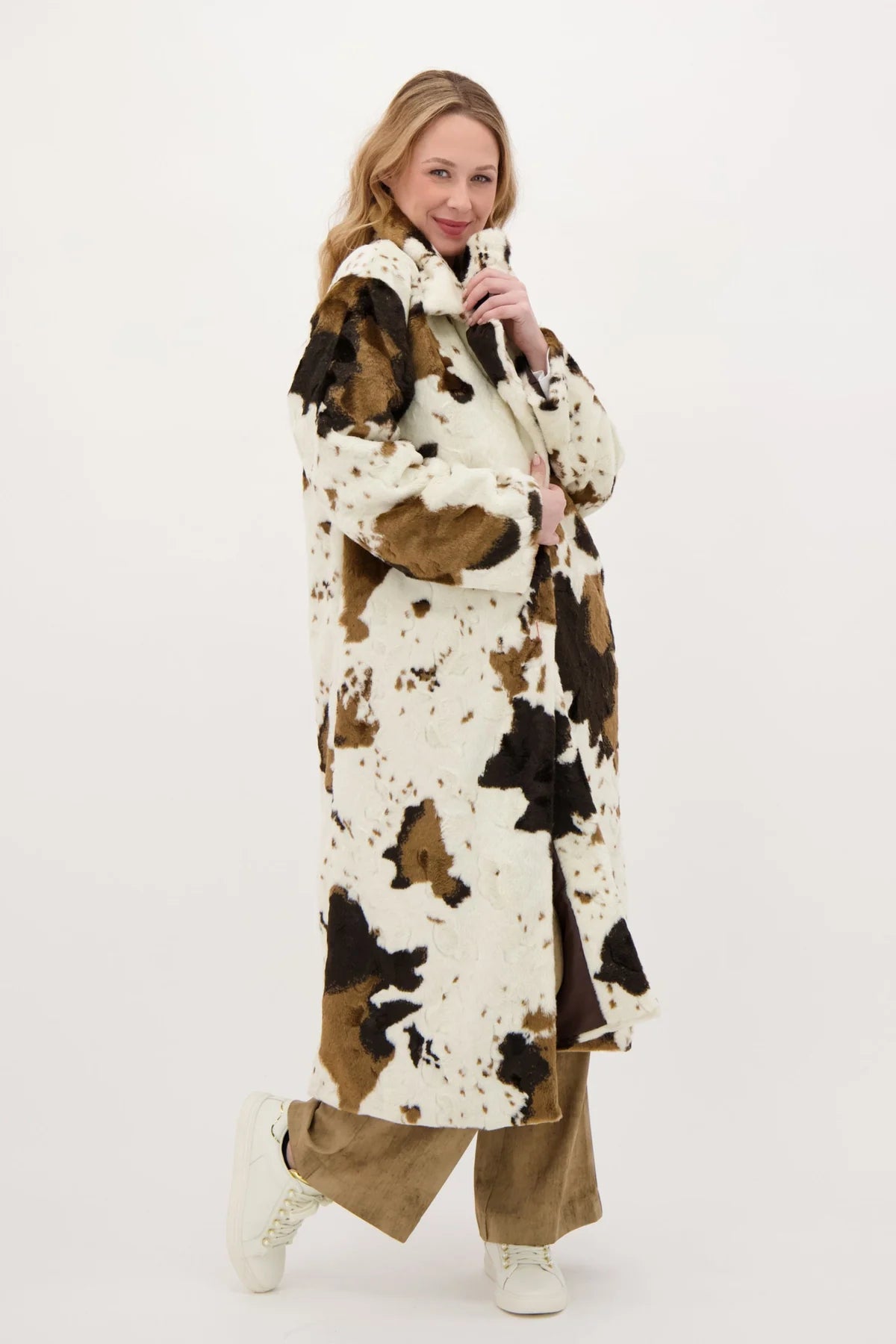 Avery Faux Fur Long Cow Jacket