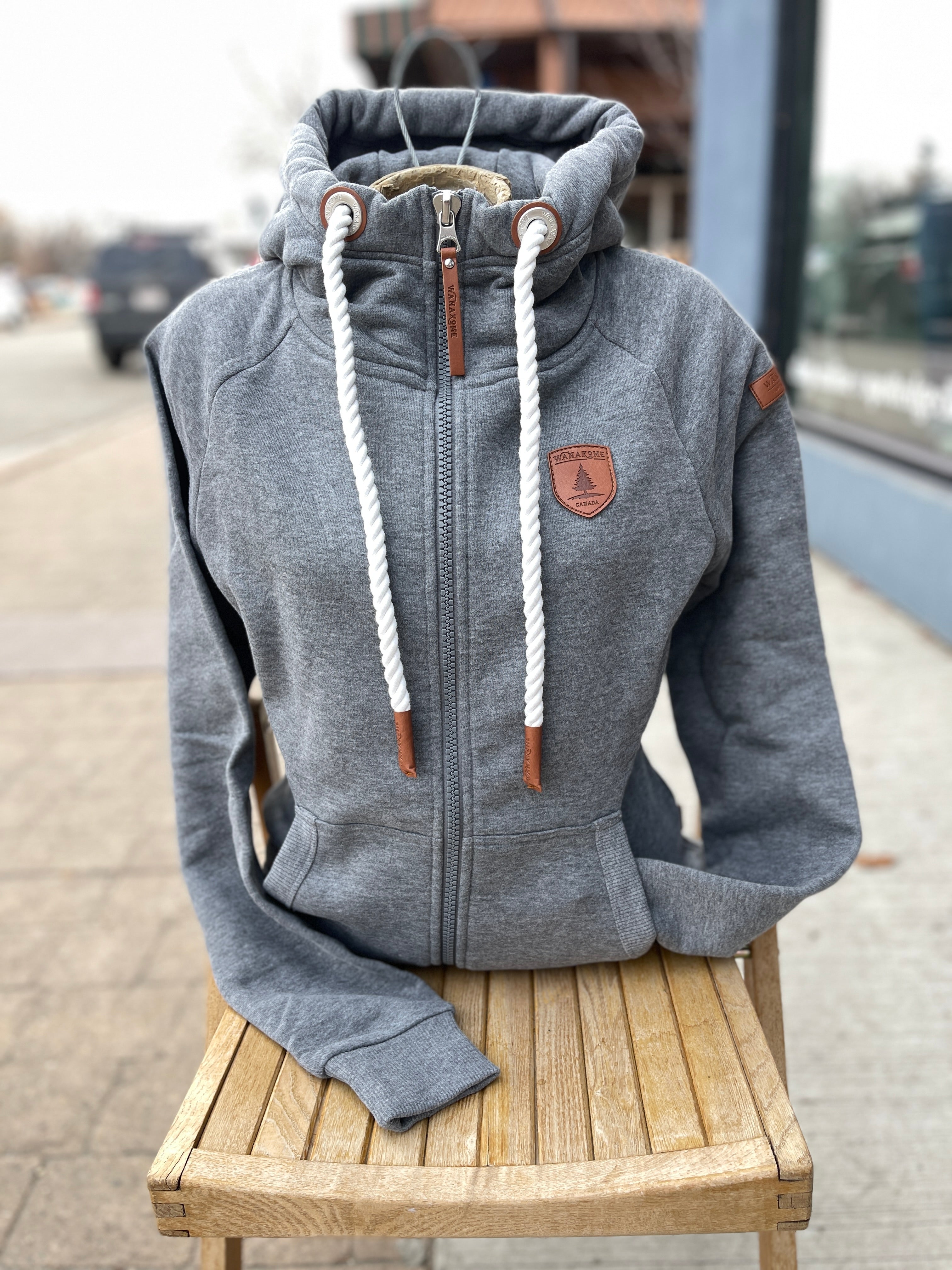 Hera DK Heather Grey Zip up