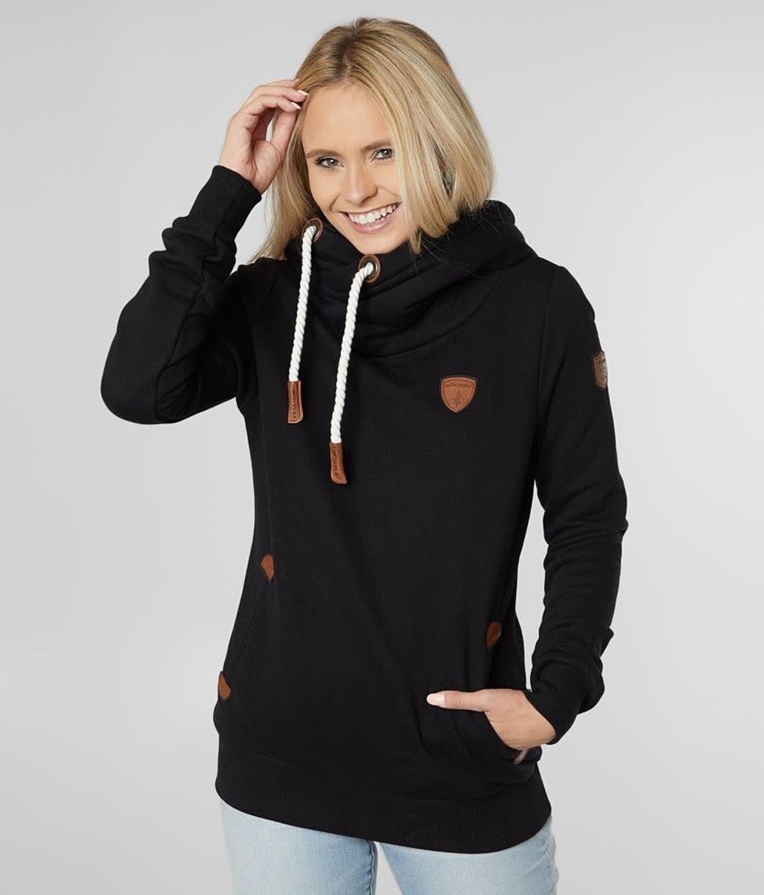 spotted gecko black hoodie